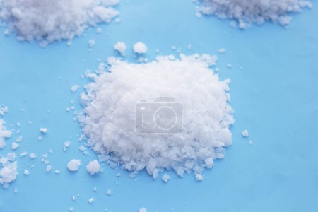 Téléchargez les photos : Hydroxyde de sodium ou NaOH, soude caustique - en image libre de droit