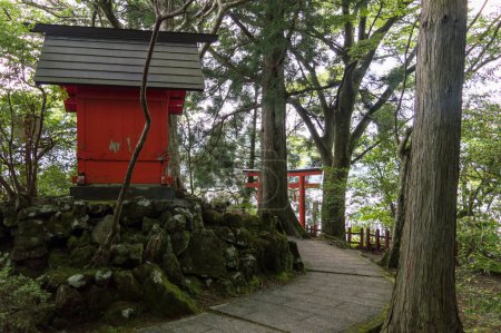 Foto de Un santuario en el lago Ashi, Monte Hakone - Imagen libre de derechos