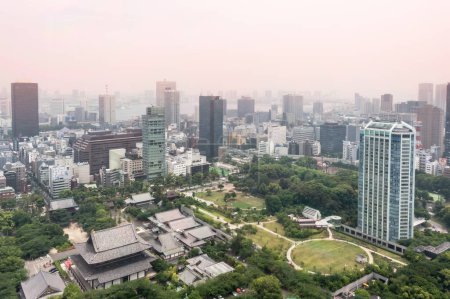 Téléchargez les photos : Vue aérienne de Tokyo skyline, Japon - en image libre de droit
