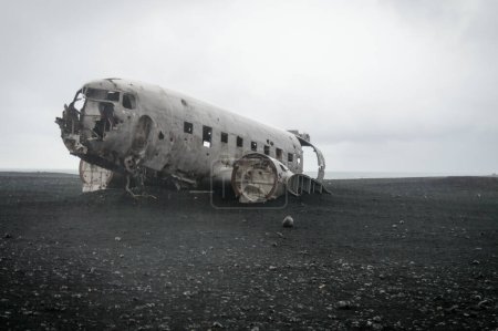 Foto de Los restos del avión Solheimasandur - Imagen libre de derechos