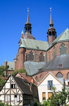 Téléchargez les photos : Paysage urbain de Stralsund en Allemagne - en image libre de droit