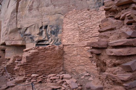Foto de La gente de Sinagua llegó a Arizona alrededor de 650 A.D. Eran agricultores que incluían en sus dietas plantas y animales silvestres - Imagen libre de derechos