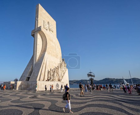 Foto de Monumento a los Descubrimientos en conmemoración de la Edad de los Descubrimientos en Portugal, Lisboa, Portugal, 12 de octubre de 2023 - Imagen libre de derechos