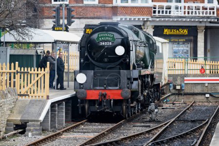 Foto de Locomotora de vapor 34028 Eddystone en Swanage heritage railway station, Swanage, Dorset, Reino Unido en 12 Febrero 2023 - Imagen libre de derechos
