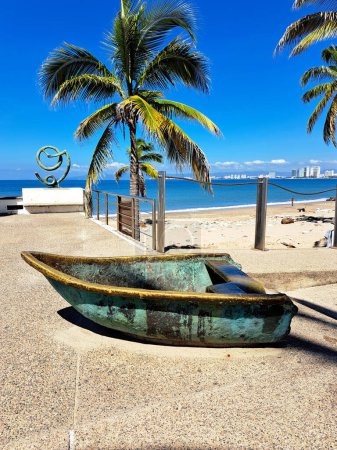 Photo for Puerto Vallarta Jalisco, Mexico - Oct 25 2022: The boardwalk of Puerto Vallarta, Jalisco in Mexico is an open-air art gallery in which sculptures and statues of various artists are exhibited - Royalty Free Image