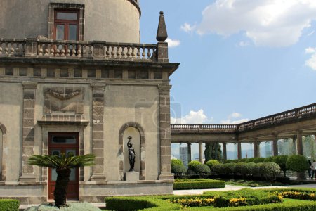 Téléchargez les photos : Mexico, Mexique - 9 août 2023 : Le Musée national d'histoire du château de Chapultepec a été un collège militaire, résidence impériale avec Maximilien et Carlota, résidence présidentielle - en image libre de droit