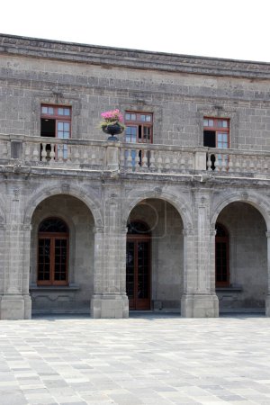 Mexiko-Stadt, Mexiko - 9. August 2023: Das Nationale Museum für Geschichte ist der Ort, der die Erinnerung an die Geschichte Mexikos bewahrt, es befindet sich im Schloss von Chapultepec