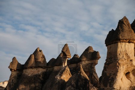 Téléchargez les photos : Formations rocheuses de la cappadoce, dinde - en image libre de droit