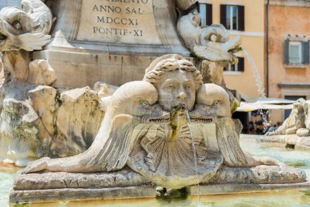 Téléchargez les photos : Détail de Fontana del Pantheon - en image libre de droit