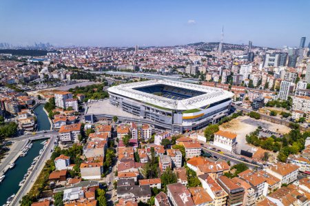 Téléchargez les photos : Stade Fenerbahce Sukru Saracoglu dans le district de Kadikoy à Istanbul, Turquie. Stade de Fenerbahce Football Sports Club. - en image libre de droit