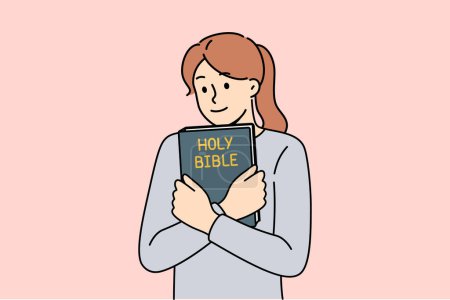 La femme croyante embrasse la bible et se sent éclairée après avoir lu un livre chrétien religieux avec des sermons ou des prières. Sainte Bible dans les mains de l'adolescente qui veut commencer l'orthodoxie étude