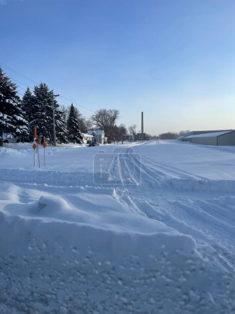 Téléchargez les photos : Couverture de neige dans le Minnesota pays des merveilles d'hiver - en image libre de droit