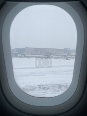 Téléchargez les photos : Blizzard blanc dans le Midwest en hiver - en image libre de droit