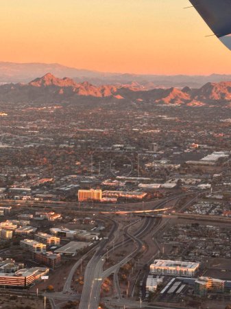 Foto de Vista aérea de Phoenix, Arizona al amanecer - Imagen libre de derechos