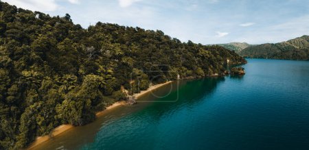 Foto de Vista aérea de los sonidos de Marlborough, Kenepuru, Isla Sur, Nueva Zelanda. Nueva Zelanda. - Imagen libre de derechos