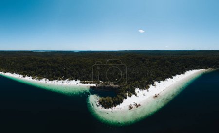 Foto de Drone aéreo disparó Lake McKenzie, Fraser Island también llamado kgari, Queensland QLD, Australia - Imagen libre de derechos