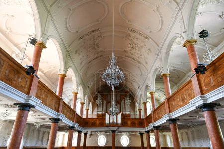 Foto de Zurich, Suiza - 12 / 08 / 2022: Iglesia de San Pedro en Zurich, Suiza - Imagen libre de derechos