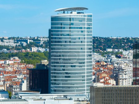 Téléchargez les photos : Le Tour Oxygène (Tour Oxygène en anglais) est un gratte-ciel qui s'élève à 28 niveaux dans le quartier de La Part-Dieu dans le 3ème arrondissement de Lyon, en France.. - en image libre de droit