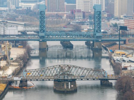 Foto de Aérea de Newark, NJ y NX Puente sobre el río Passaic. - Imagen libre de derechos