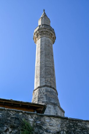 Téléchargez les photos : Mosquée Hadzi-Kurt dans la ville de Mostar, Bosnie-Herzégovine - en image libre de droit