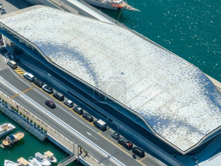 Vue sur la nouvelle gare maritime de Salerne, Italie.Terminal de Zaha Hadid Architects fait partie intégrante du plan urbain des villes.