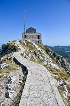 Mausoleo Petar Petrovic Njegos en el Parque Nacional Lovcen en Montenegro