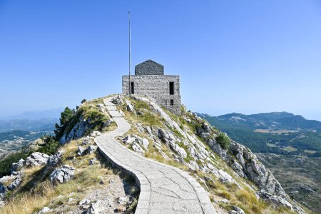 Mausoleo Petar Petrovic Njegos en el Parque Nacional Lovcen en Montenegro