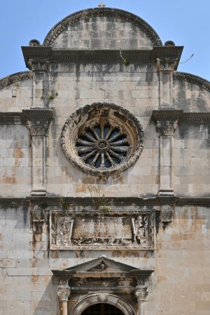 Téléchargez les photos : Eglise Saint Sauveur au monastère franciscain de Dubrovnik, Croatie. - en image libre de droit