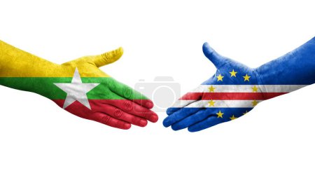 Foto de Apretón de manos entre Cabo Verde y Myanmar banderas pintadas en las manos, imagen transparente aislada. - Imagen libre de derechos