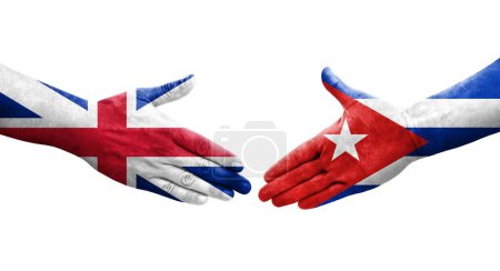 Batido de manos entre Cuba y Gran Bretaña banderas pintadas en las manos, imagen transparente aislada.