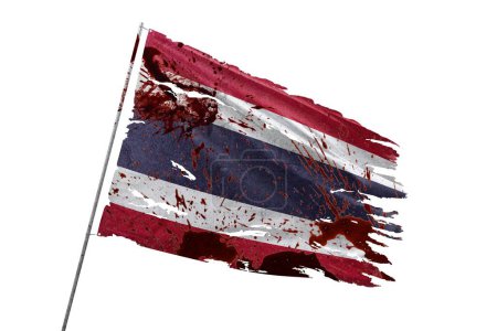 Téléchargez les photos : Thaïlande déchiré drapeau sur fond transparent avec des taches de sang. - en image libre de droit