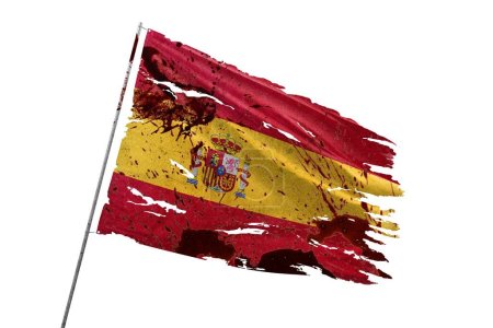 Téléchargez les photos : Espagne déchiré drapeau sur fond transparent avec des taches de sang. - en image libre de droit