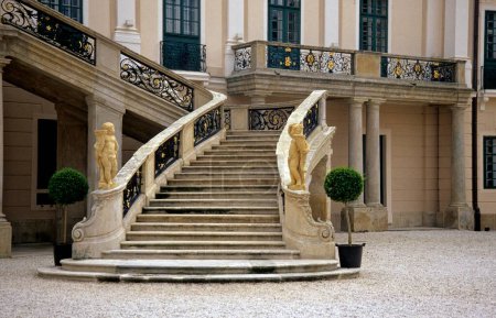Escaliers au château d'Esterhazy à Fertd, Hongrie, Europe 