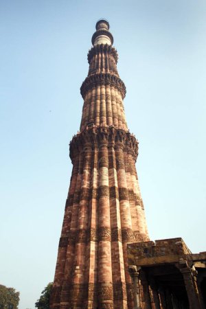 Qutb Minar, Ziegelminarett, UNESCO-Weltkulturerbe, Archäologischer Park Mehrauli, Neu Delhi, Delhi, Indien, Asien