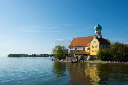 Church Sankt Georg, moated castle at Lake Constance