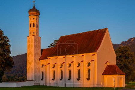 Iglesia barroca St. Coloman, Luz de la noche, Schwangau, East Allgaeu, Allgaeu, Suabia, Baviera, Alemania, Europa