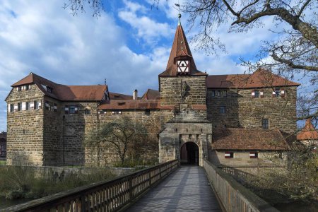 Schloss Lauf mit Brücke zum Eingangstor, Lauf an der Pegnitz, Mittelfranken, Bayern, Deutschland, Europa