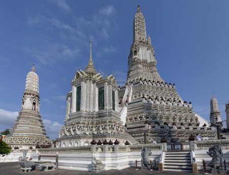 Wat Arun, Temple of Dawn, Mondop and Phra Prang, Main Tower, Bangkok Yai District, Thonburi, Bangkok, Tailandia, Asia