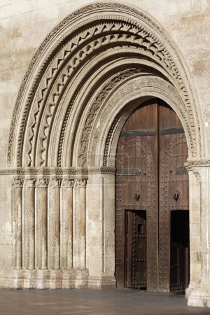Romanisches Portal mit Rundbögen, Kathedrale von Valencia, Ciutat Vella, Altstadt, Valencia, Spanien, Europa