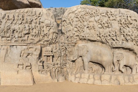 Arjunas Buße oder Abstieg des Ganges, Felsrelief mit Elefantenfiguren und hinduistischen Figuren, Mahabalipuram, Mamallapuram, Indien, Asien