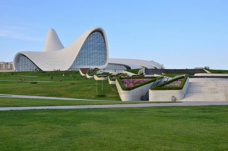Foto de 04-06-2023.Baku.Azerbaiyán.Centro Heydar Aliyev en Bakú, la capital de la República de Azerbaija - Imagen libre de derechos