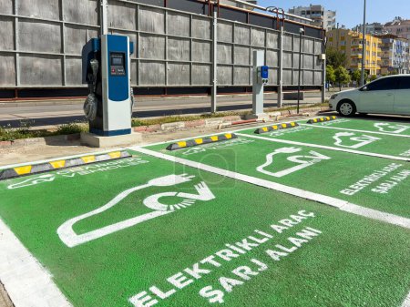 Borne de recharge CC pour recharger les véhicules électriques dans le parking du centre commercial