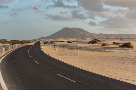 Foto de Parque Natural Dunas de Corralejo en Fuerteventura, España en el otoño de 2020. - Imagen libre de derechos