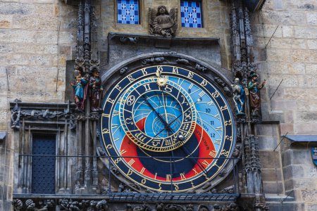 El reloj astronómico de Praga en la Ciudad Vieja de Praga, República Checa.