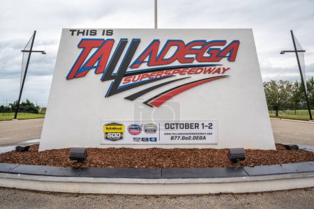 Foto de Talladega, AL, Estados Unidos - 24 de agosto de 2022: Talladega Super Speedway - Imagen libre de derechos