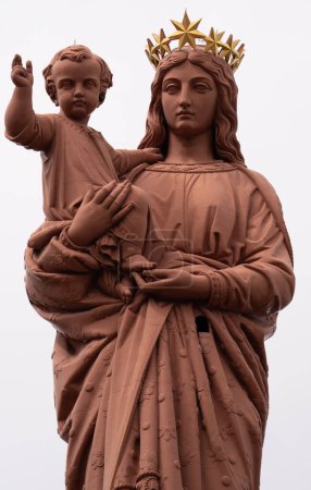 Téléchargez les photos : The statue of Notre-Dame de France, Camino de Santiago - en image libre de droit