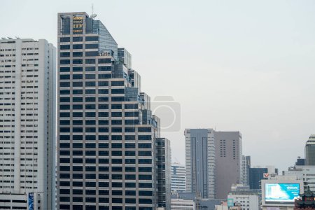 Téléchargez les photos : 33-storey ITF Tower 2, commercial offices, 140 Silom Road, Bang Rak. - en image libre de droit