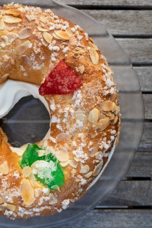 Téléchargez les photos : Three King's cake, (roscn de Reyes), Spanish Christmas cake - en image libre de droit