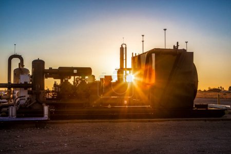 Foto de Compressors in the oil fields of Texas - Imagen libre de derechos