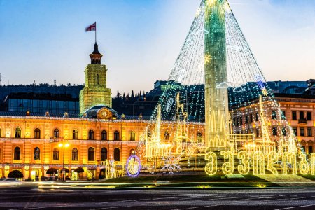 Téléchargez les photos : Main square of Tbilisi city Liberty or Freedom Square with New Year illumination in the evening time - en image libre de droit